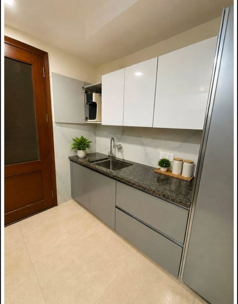 Kitchen, palam vihar 3 Bedroom 1550 Sq.Ft. Builder Floor In Palam Vihar Gurgaon 10668527