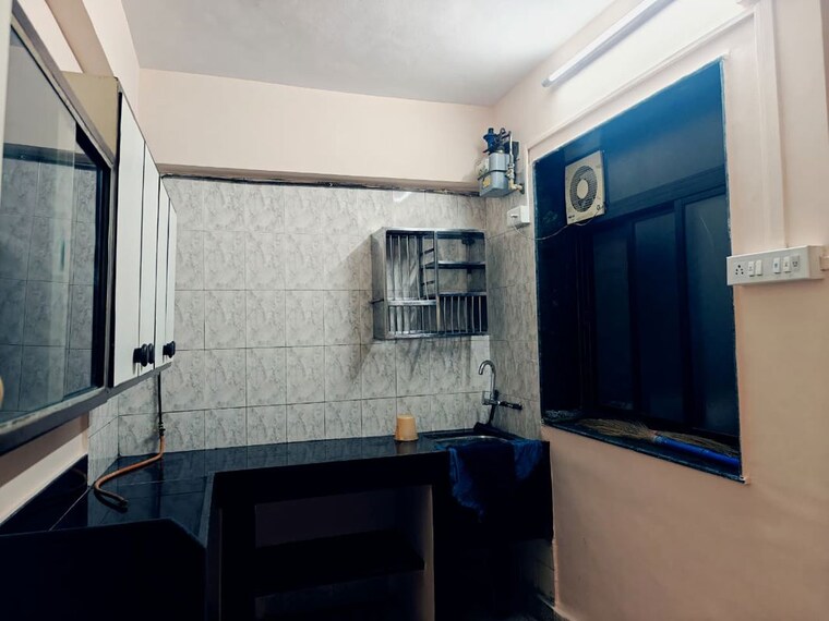 Kitchen, big-splash 2 Bedroom 700 Sq.Ft. Apartment In Vashi Sector 17 Navi Mumbai 10668532