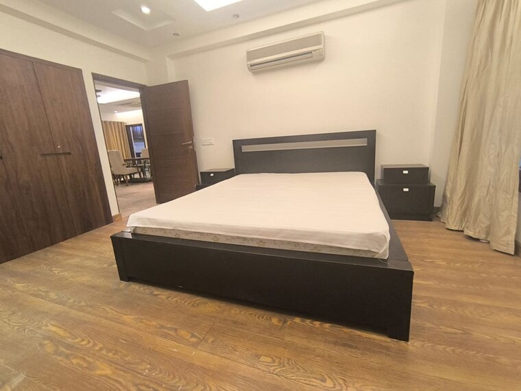 Bedroom, prithviraj road 3 Bedroom 2000 Sq.Ft. Apartment In Prithviraj Road Delhi 10668557