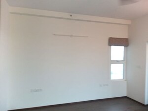 Room in 3 BHK Apartment at Brigade Exotica, Old Madras Road – for Rent