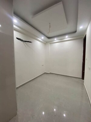 Room in 2 BHK Builder Floor at Saket – for Sale