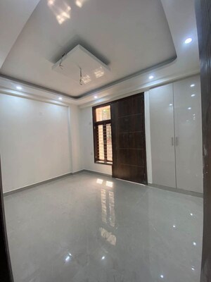 Room in 2 BHK Builder Floor at Saket – for Sale
