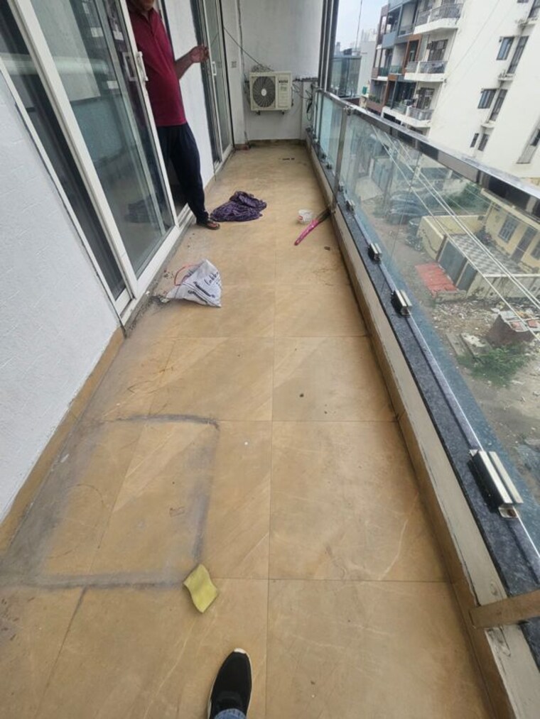 Balcony, sector 57 3 Bedroom 1750 Sq.Ft. Builder Floor In Sector 57 Gurgaon 10668584