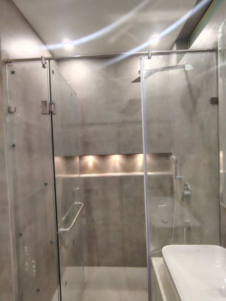 Bathroom, kalkaji 2.5 Bedroom 2000 Sq.Ft. Apartment In Kalkaji Delhi 10668563