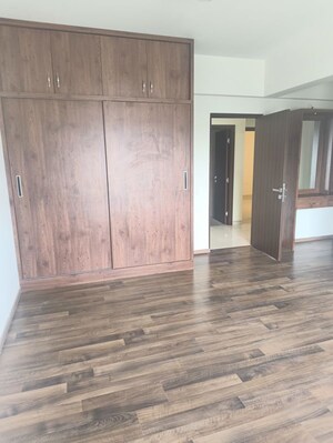 Room in 3 BHK Apartment at Century Breeze, Jakkuru – for Rent