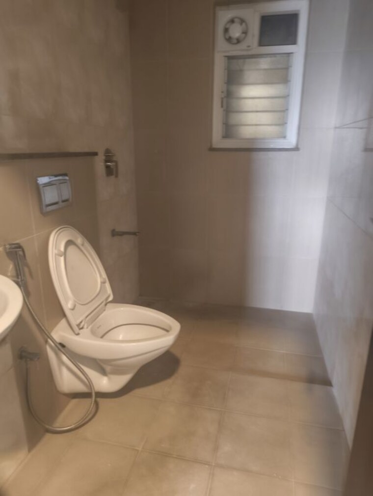 Bathroom, century-breeze 3 Bedroom 1811 Sq.Ft. Apartment In Jakkuru Bangalore 10668573