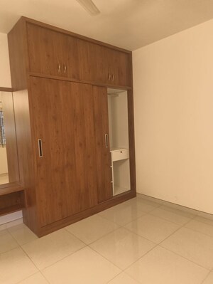 Room in 3 BHK Apartment at Century Breeze, Jakkuru – for Rent