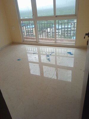 Room in 2 BHK Apartment at Big Splash, Vashi Sector 17 – for Rent