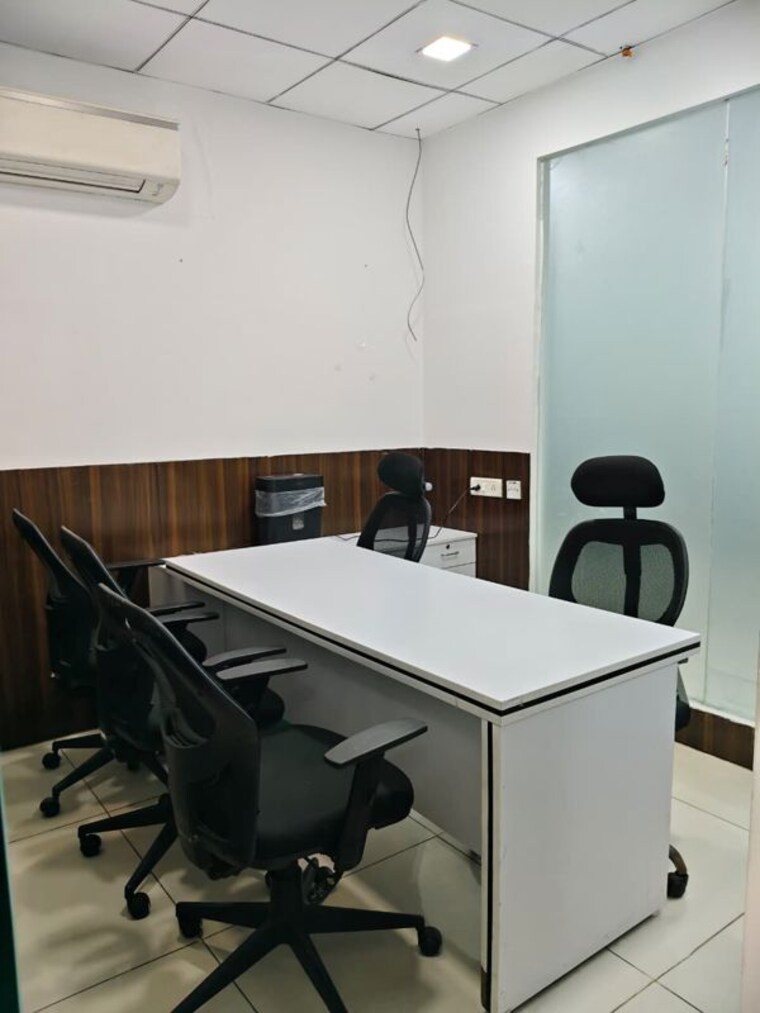 Team Area, sector 63 Commercial Office Space in IT/SEZ 855 Sq.Ft. In Sector 63 Noida 10668578