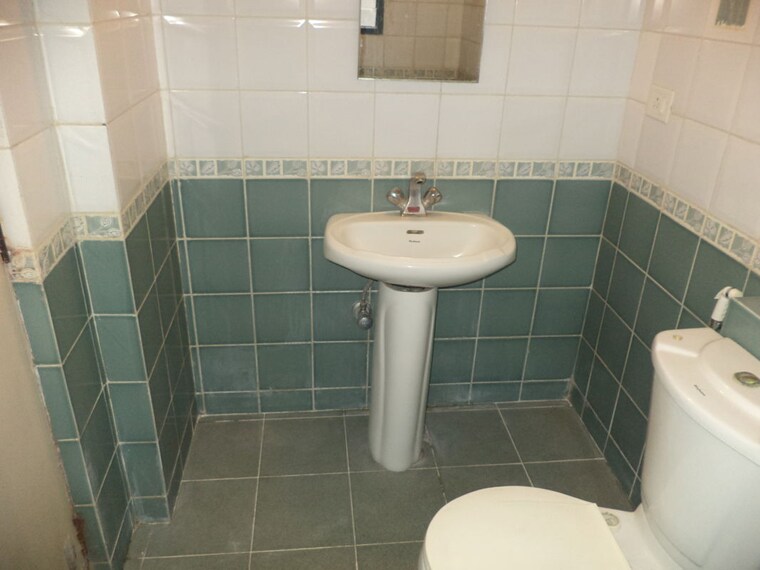 Bathroom, sjr-redwoods 3 Bedroom 1869 Sq.Ft. Apartment In Sarjapur Road Bangalore 10668134