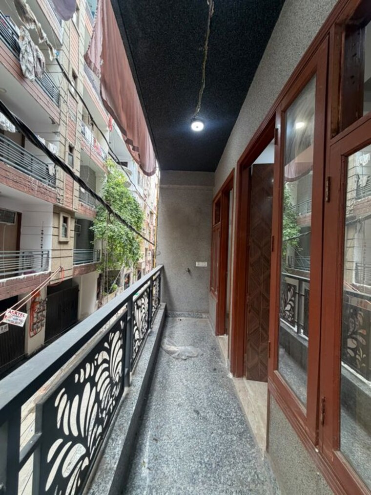 Balcony, chattarpur 3 Bedroom 1350 Sq.Ft. Builder Floor In Chattarpur Delhi 10668606