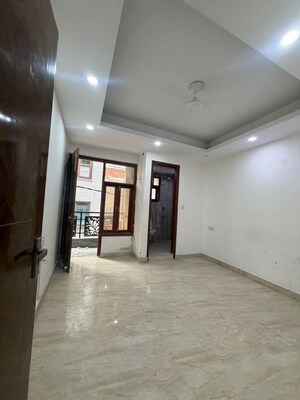 Room in 3 BHK Builder Floor at Chattarpur – for Rent