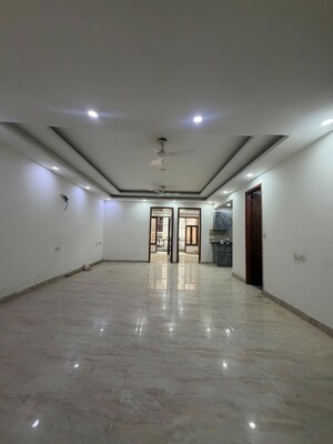 3 BHK Builder Floor For Rent in Chattarpur