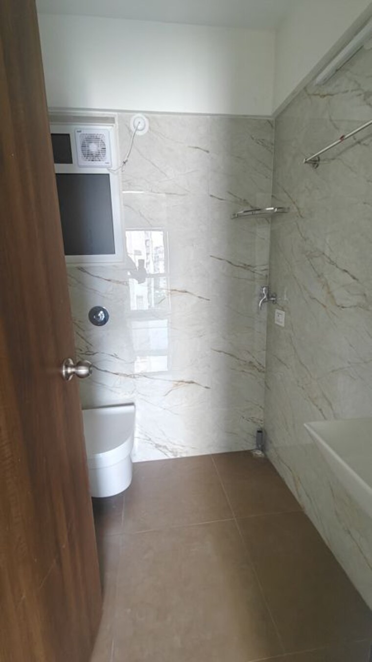 Bathroom, godrej-central 2 Bedroom 754 Sq.Ft. Apartment In Chembur Mumbai 10668581