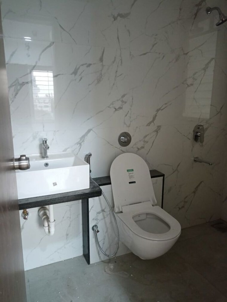 Bathroom, raga-top-towers 2.5 Bedroom 770 Sq.Ft. Apartment In Wakad Pune 10668633