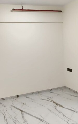 Room in 2 BHK Apartment at Big Splash, Vashi Sector 17 – for Rent