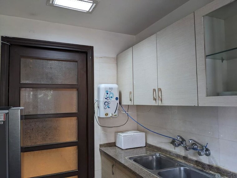 Kitchen, kalkaji 3 Bedroom 900 Sq.Ft. Builder Floor In Kalkaji Delhi 10668629