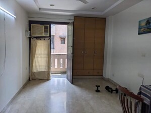 Room in 3 BHK Builder Floor at Kalkaji – for Rent