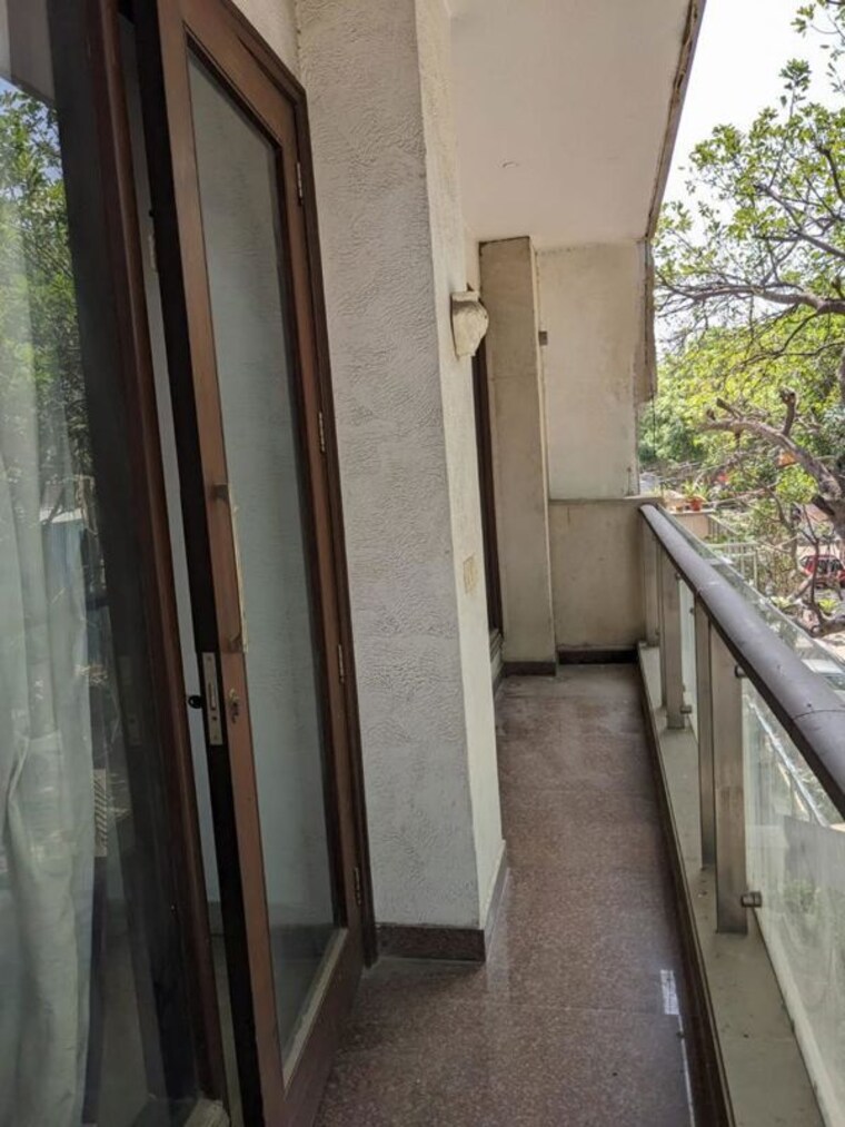 Balcony, kalkaji 3 Bedroom 900 Sq.Ft. Builder Floor In Kalkaji Delhi 10668629