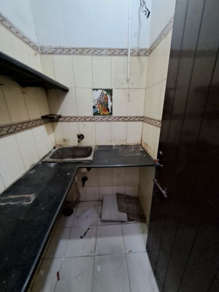 Kitchen, sector 63 Commercial Office Space 2500 Sq.Ft. In Sector 63 Noida 10668617