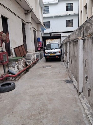 Parking in  Office Space at Sector 63 – for Rent