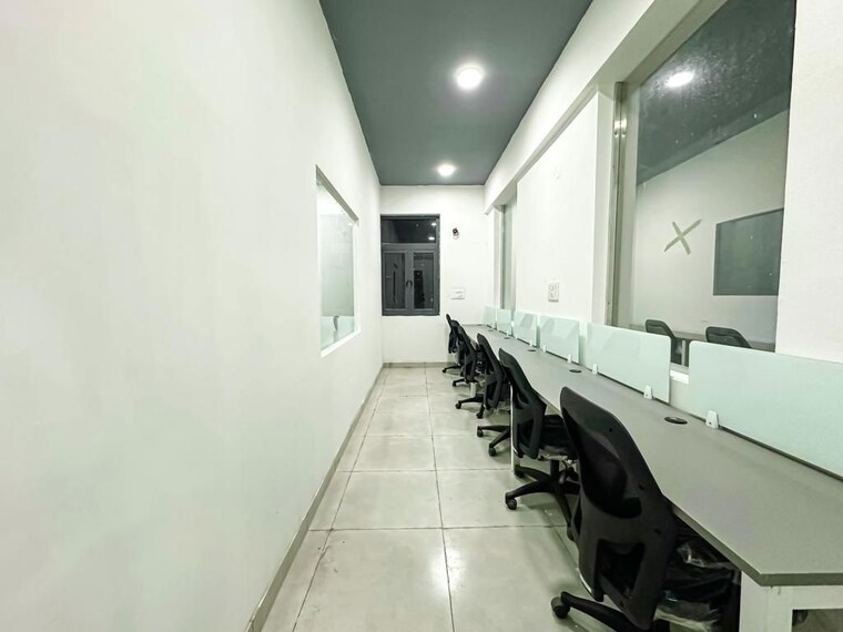 Floor Plan, sector 62 Commercial Office Space in IT/SEZ 6400 Sq.Ft. In Sector 62 Noida 10668672