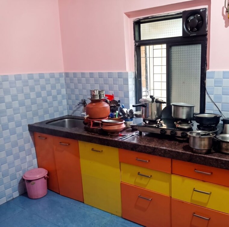 Kitchen, big-splash 2 Bedroom 826 Sq.Ft. Apartment In Vashi Sector 17 Navi Mumbai 10668671