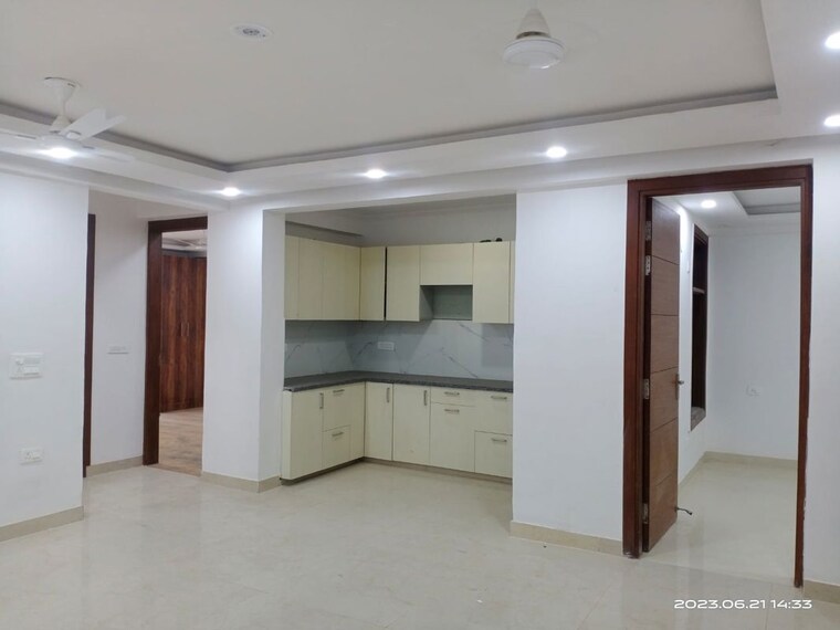 Room, vasant kunj 3 Bedroom 1300 Sq.Ft. Apartment In Vasant Kunj Delhi 10668677