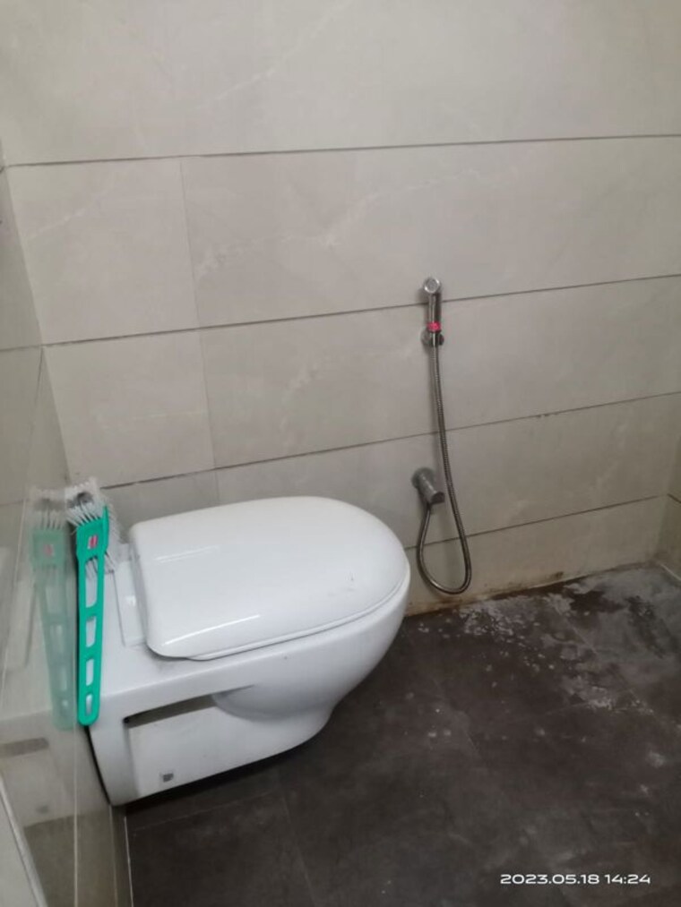 Bathroom, vasant kunj 4 Bedroom 2200 Sq.Ft. Apartment In Vasant Kunj Delhi 10668698