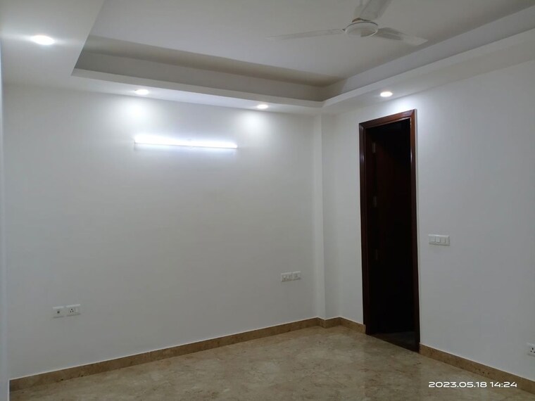 Room, vasant kunj 4 Bedroom 2200 Sq.Ft. Apartment In Vasant Kunj Delhi 10668698
