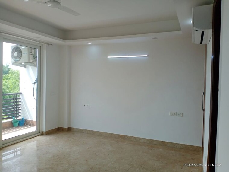 Room, vasant kunj 4 Bedroom 2200 Sq.Ft. Apartment In Vasant Kunj Delhi 10668698