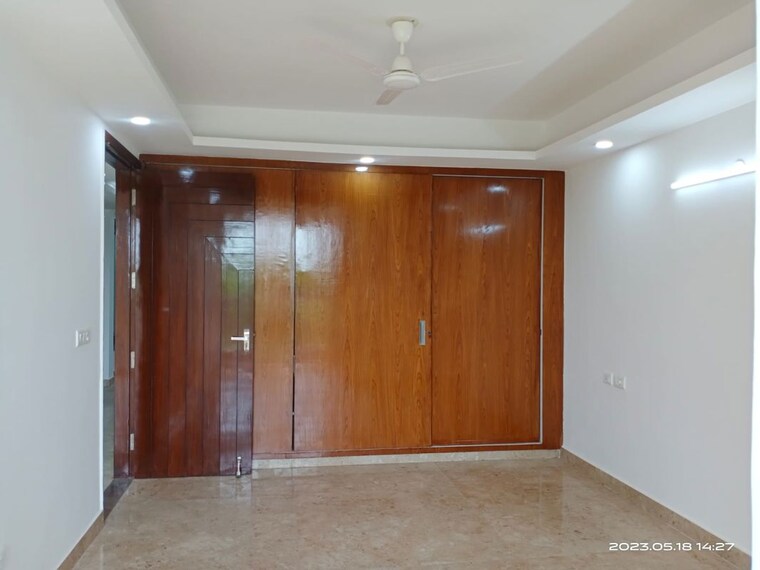 Room, vasant kunj 4 Bedroom 2200 Sq.Ft. Apartment In Vasant Kunj Delhi 10668698