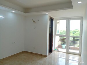 Room in 4 BHK Apartment at Vasant Kunj – for Rent