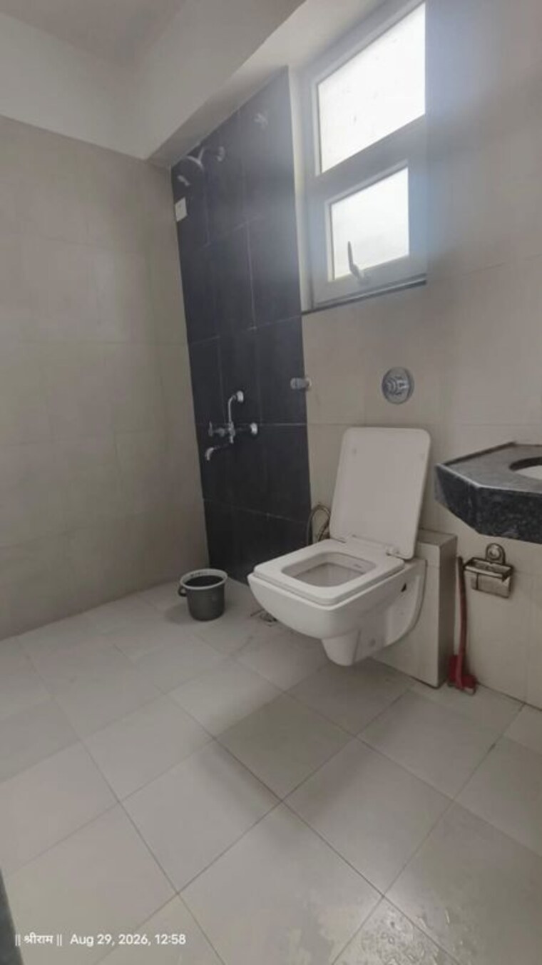 Bathroom, vilas-javdekar-yashwin-royal 2.5 Bedroom 1113 Sq.Ft. Apartment In Narhe Pune 10668632