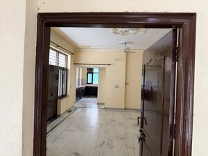 Room in 2 BHK Builder Floor at Sector 15 ii – for Rent