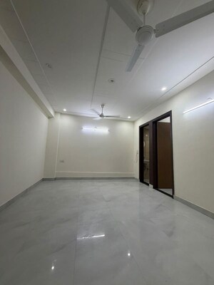 Room in 2 BHK Builder Floor at Chattarpur – for Rent