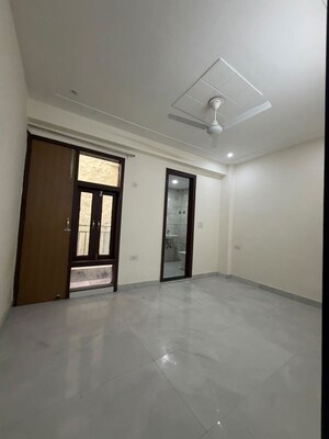 2 BHK Builder Floor For Rent in Chattarpur