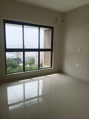 Room in 2 BHK Apartment at Sugee Sea Krest, Worli – for Rent