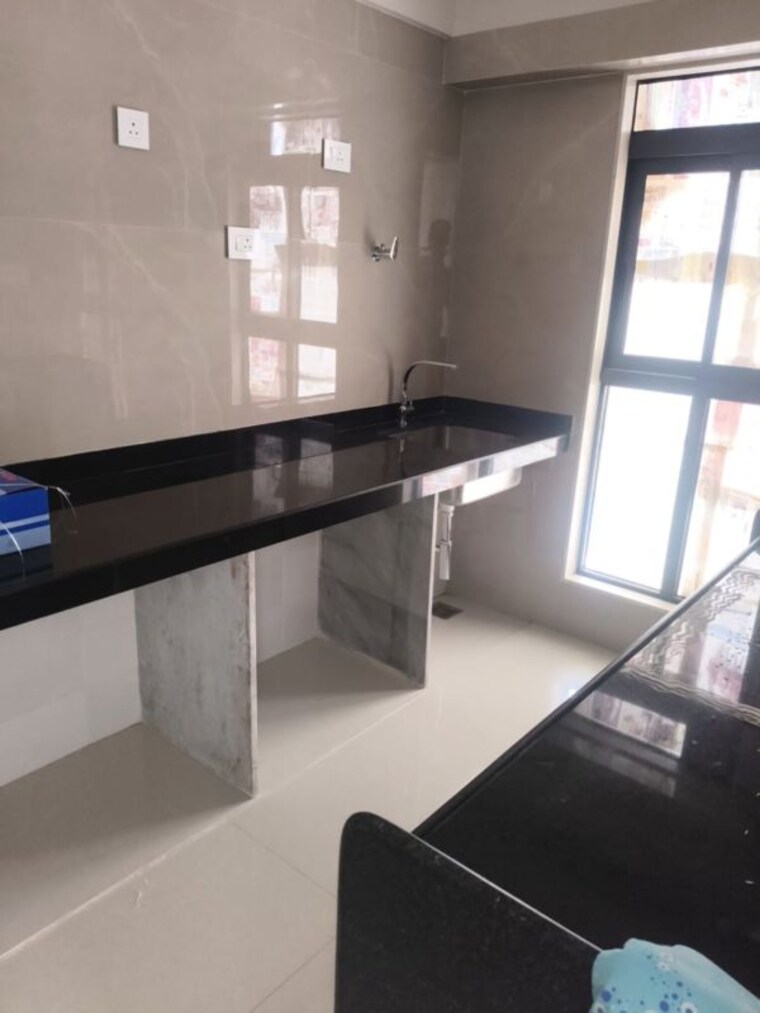 Kitchen, sugee-sea-krest 2 Bedroom 540 Sq.Ft. Apartment In Worli Mumbai 10668729