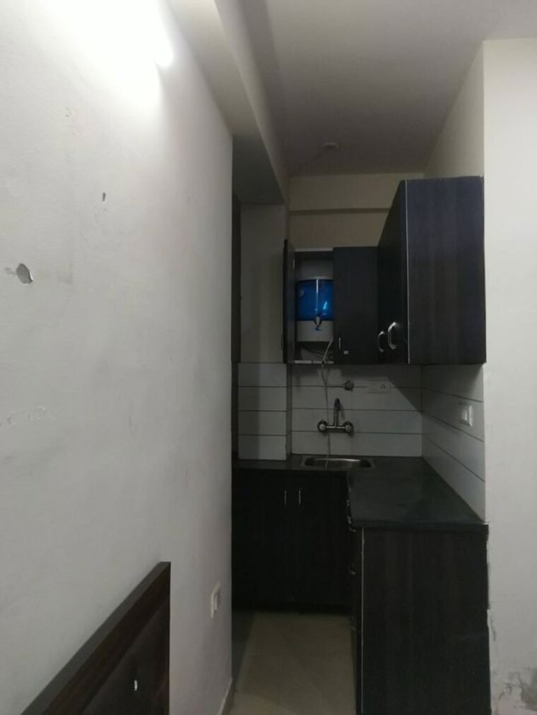Kitchen, mohit-house 1 RK 380 Sq.Ft. Builder Floor In Sushant Lok I Gurgaon 10668743