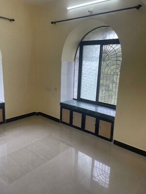Room in 2 BHK Apartment at Big Splash, Vashi Sector 17 – for Rent