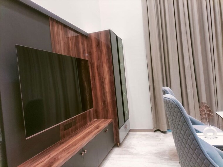 Bedroom, mahagun-mezzaria 4 Bedroom 4425 Sq.Ft. Apartment In Sector 78 Noida 10668759