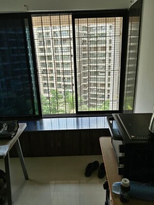 Team Area in 2 BHK Apartment at K Raheja Vihar, Powai – for Rent