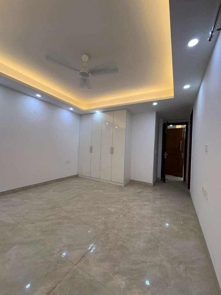 Room, saket 4 Bedroom 2000 Sq.Ft. Apartment In Saket Delhi 10668777