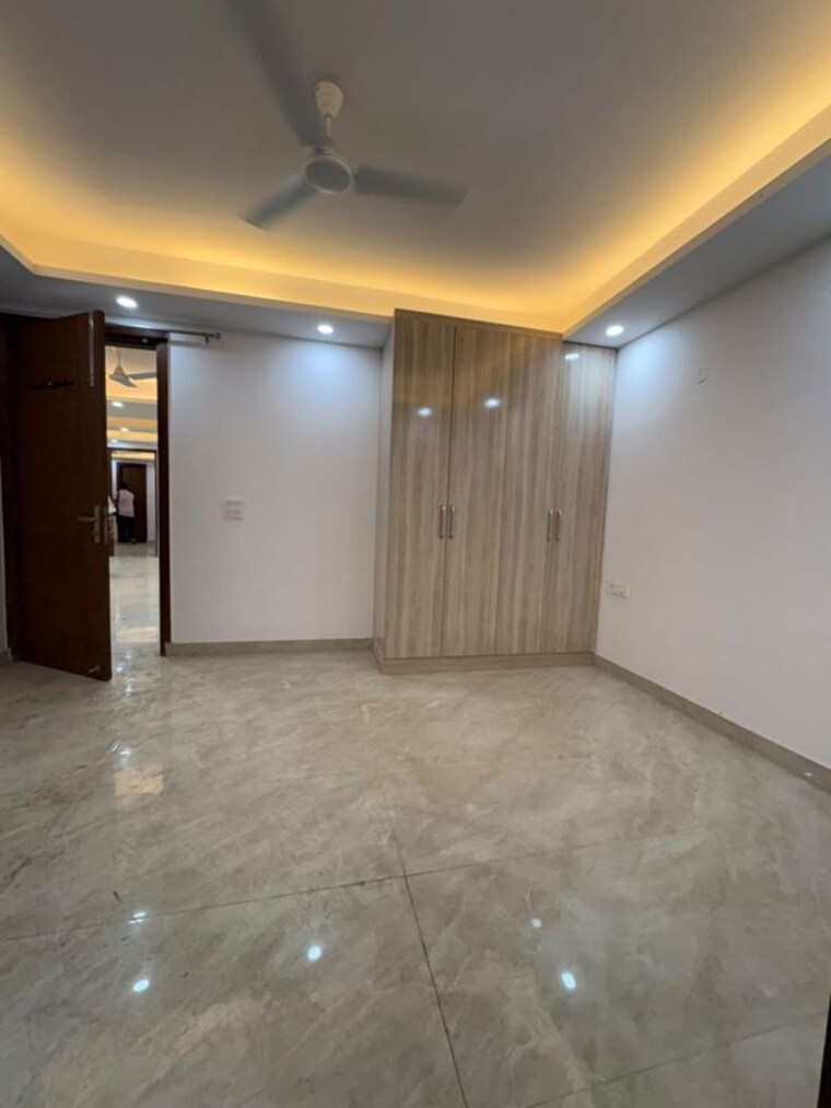 Room, saket 4 Bedroom 2000 Sq.Ft. Apartment In Saket Delhi 10668777