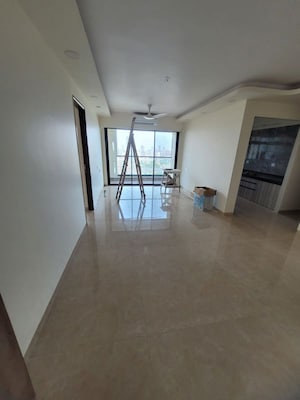 Room in 2 BHK Apartment at Dosti Eastern Bay Phase 3, Wadala – for Sale