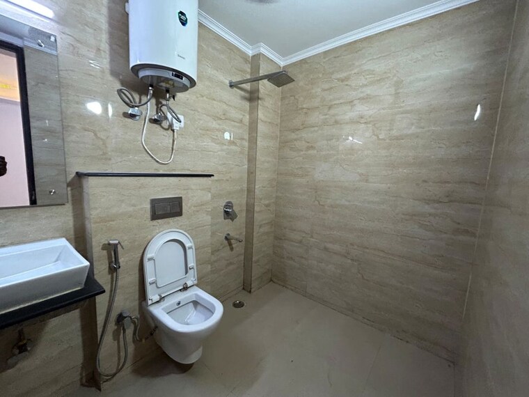 Bathroom, saket 4 Bedroom 2000 Sq.Ft. Apartment In Saket Delhi 10668788