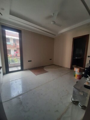 Room in 3 BHK Builder Floor at Paschim Vihar – for Sale
