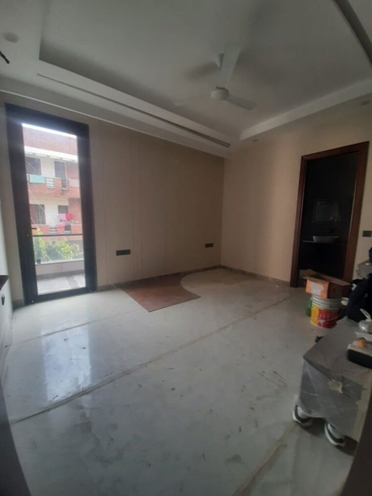 Room, paschim vihar 3 Bedroom 200 Sq.Yd. Builder Floor In Paschim Vihar Delhi 10668796
