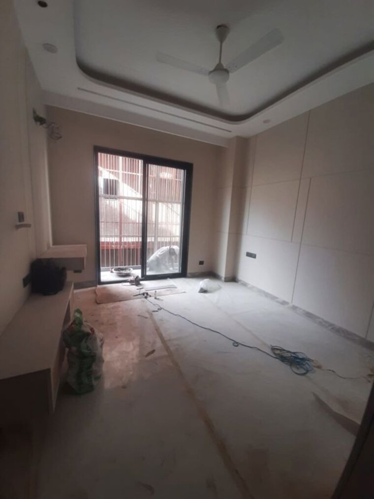 Bedroom, paschim vihar 3 Bedroom 200 Sq.Yd. Builder Floor In Paschim Vihar Delhi 10668796